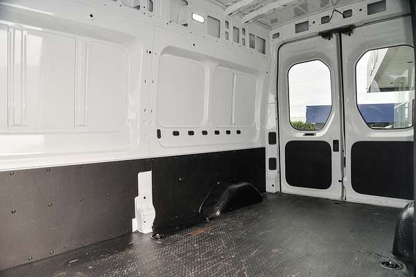 2022 LDV Deliver 9 LWB