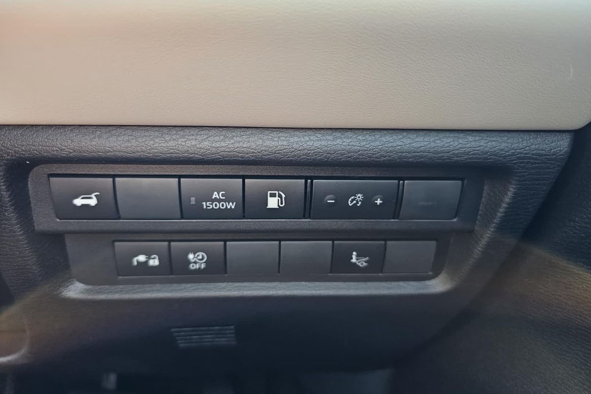 2024 Mitsubishi Outlander PHEV Exceed ZM