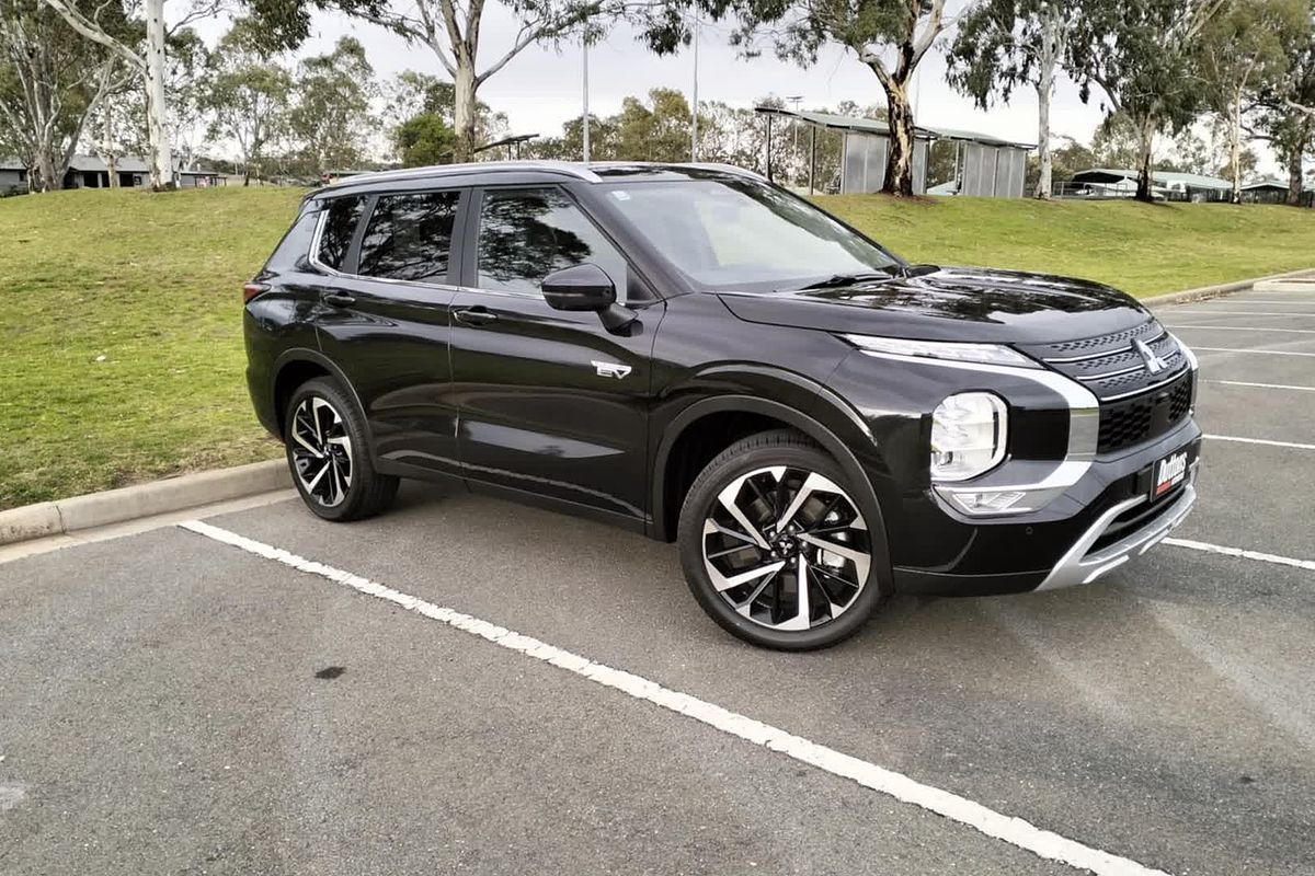 2024 Mitsubishi Outlander PHEV Aspire ZM