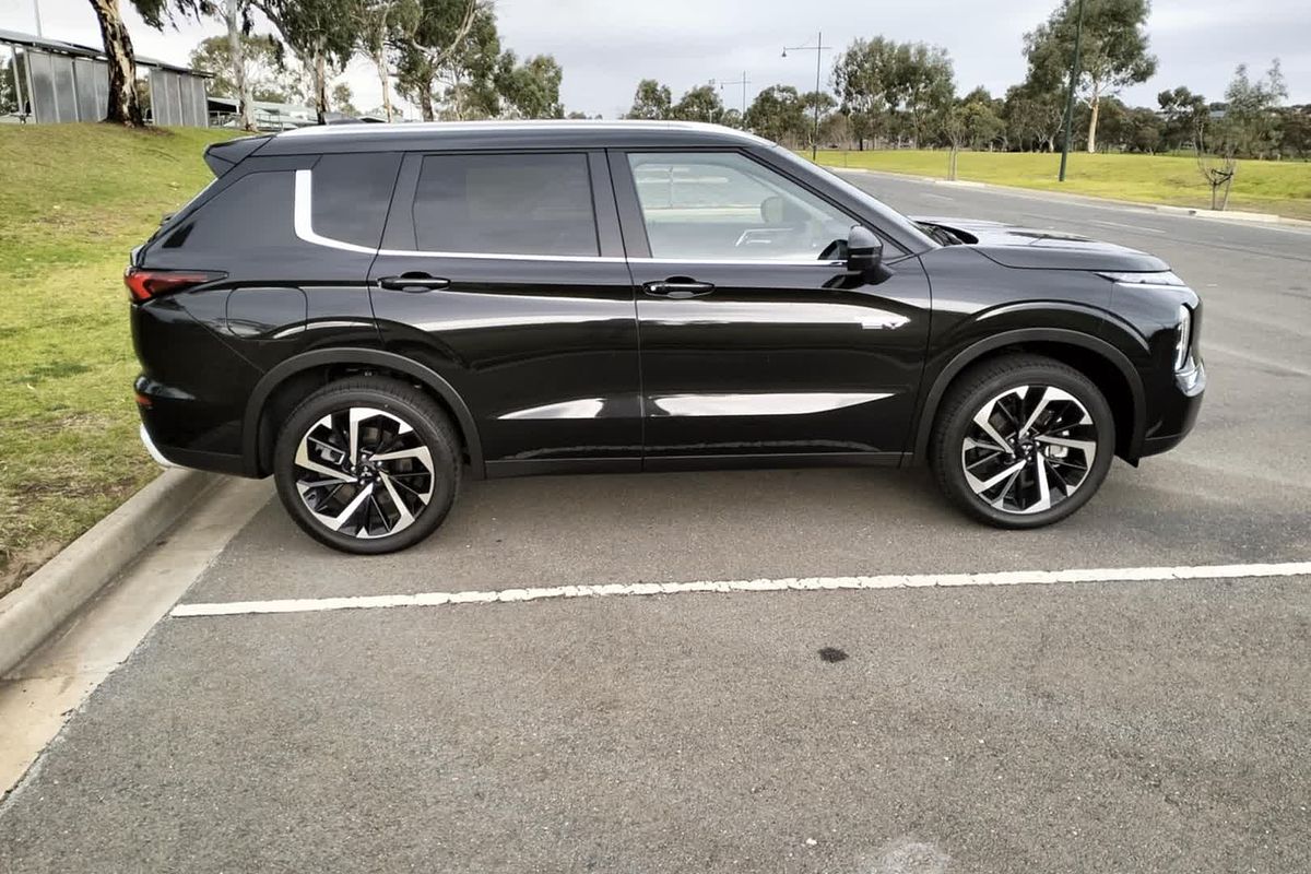 2024 Mitsubishi Outlander PHEV Aspire ZM