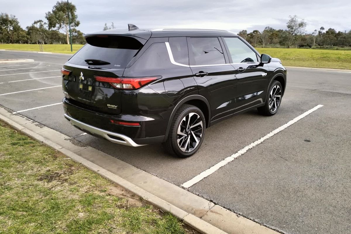 2024 Mitsubishi Outlander PHEV Aspire ZM