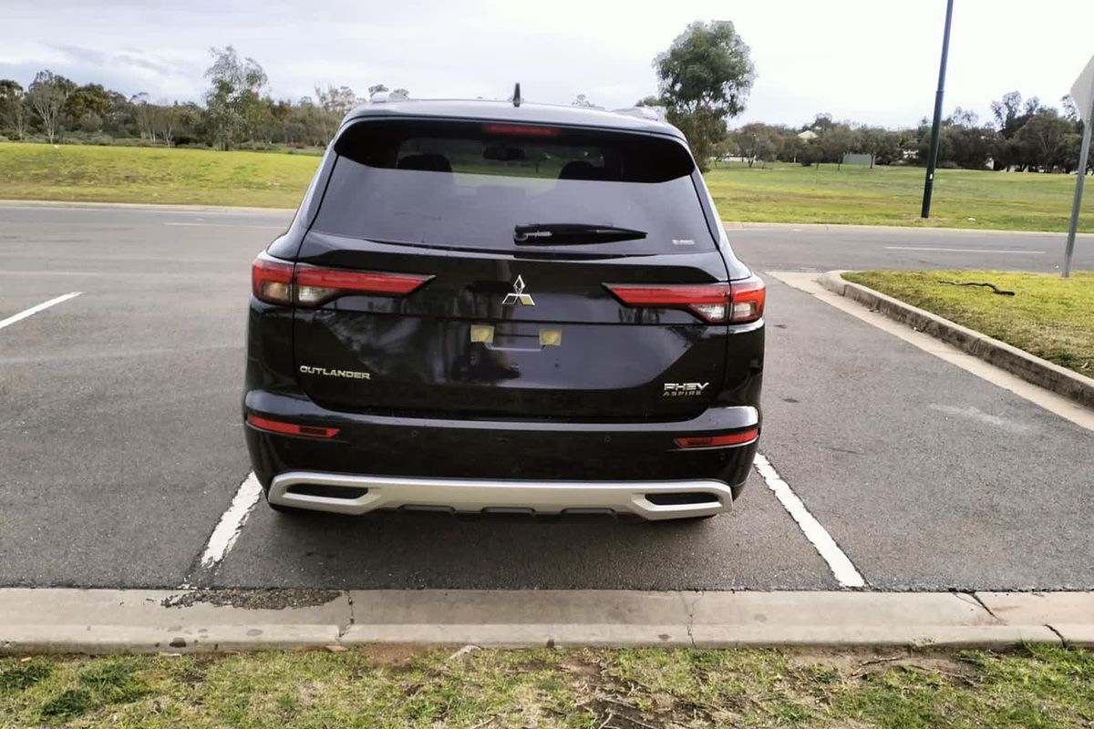 2024 Mitsubishi Outlander PHEV Aspire ZM