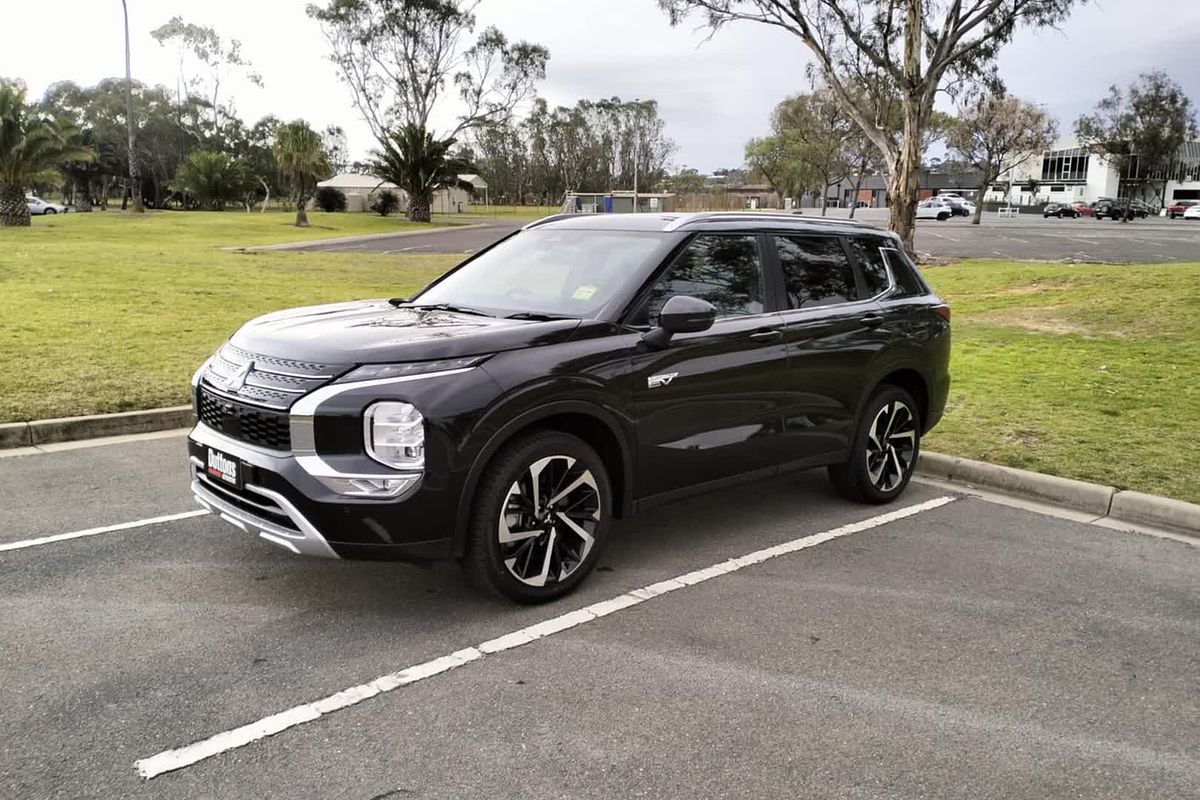 2024 Mitsubishi Outlander PHEV Aspire ZM