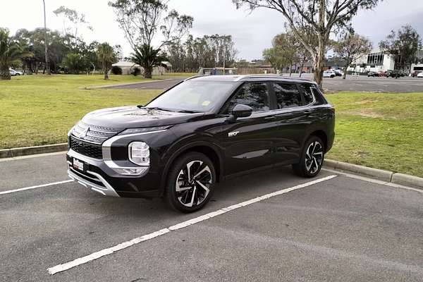 2024 Mitsubishi Outlander PHEV Aspire ZM