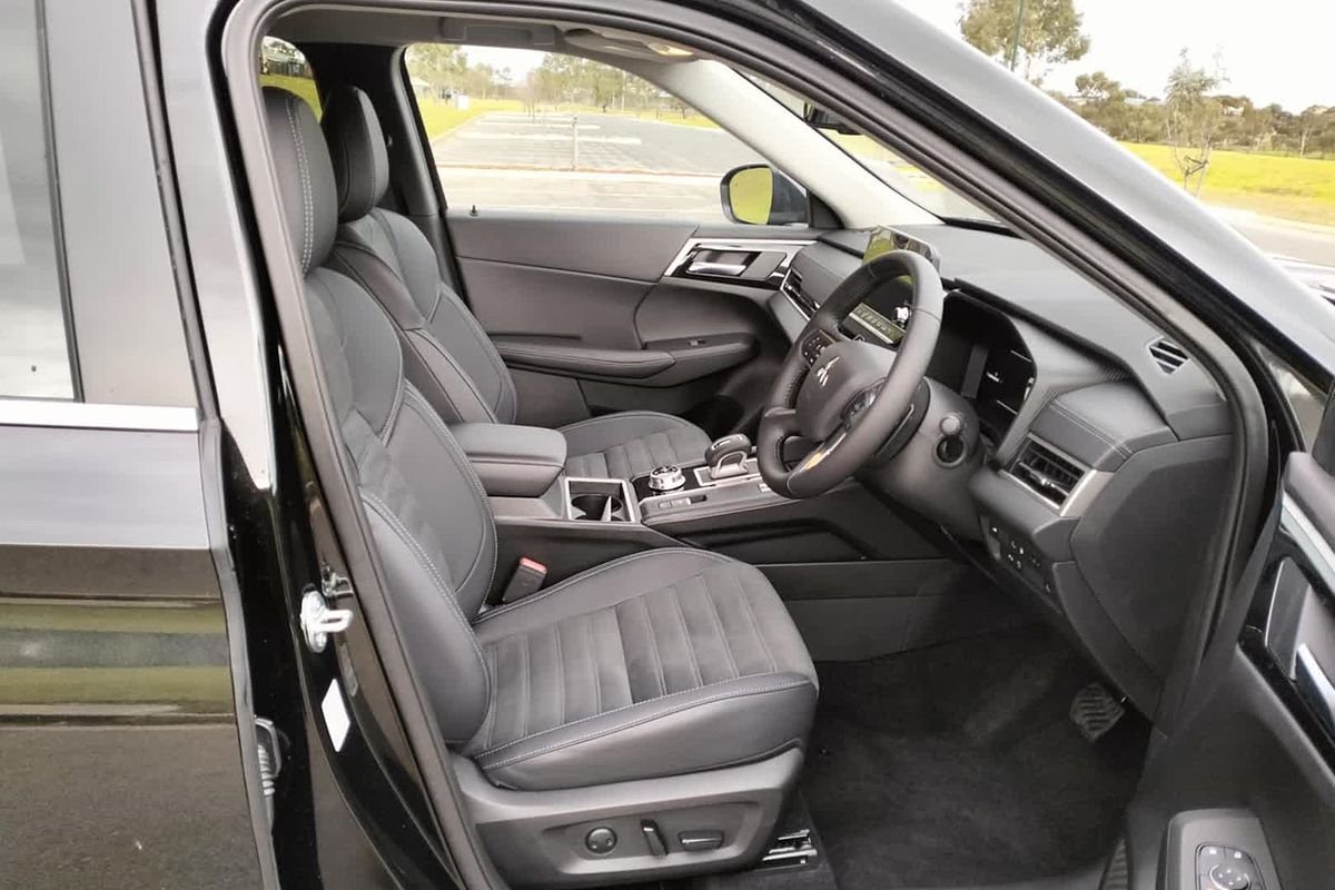 2024 Mitsubishi Outlander PHEV Aspire ZM