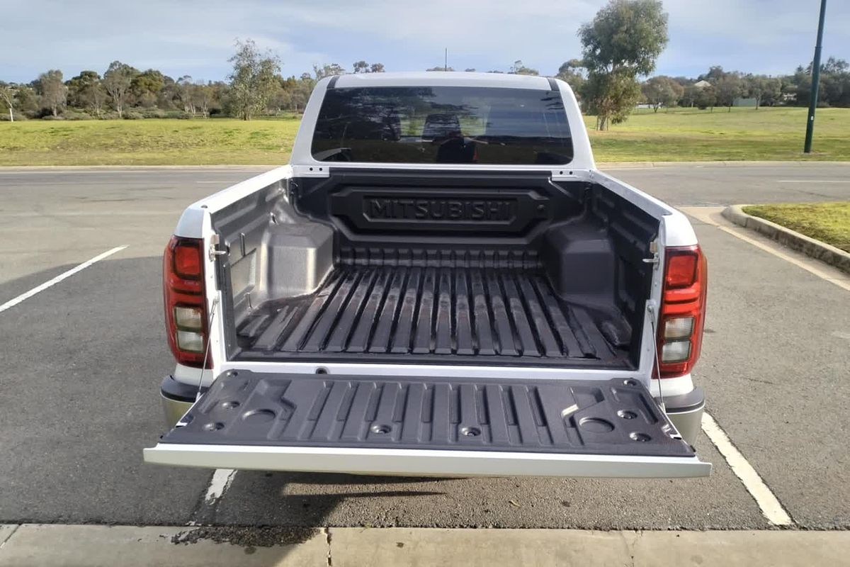 2024 Mitsubishi Triton GLS MV 4X4