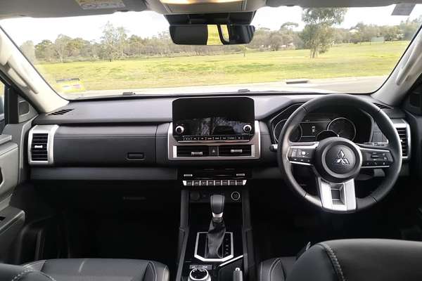 2024 Mitsubishi Triton GLS MV 4X4