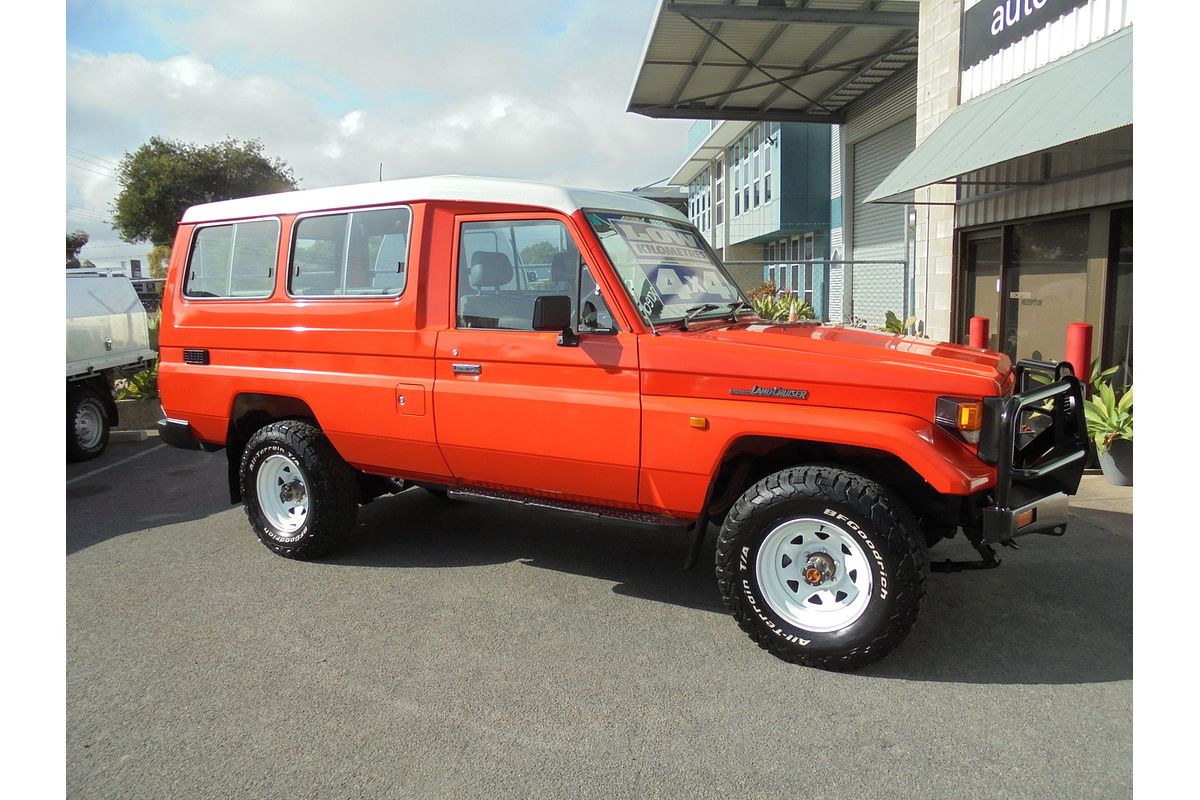 1996 Toyota Landcruiser Troopcarrier HZJ75RV