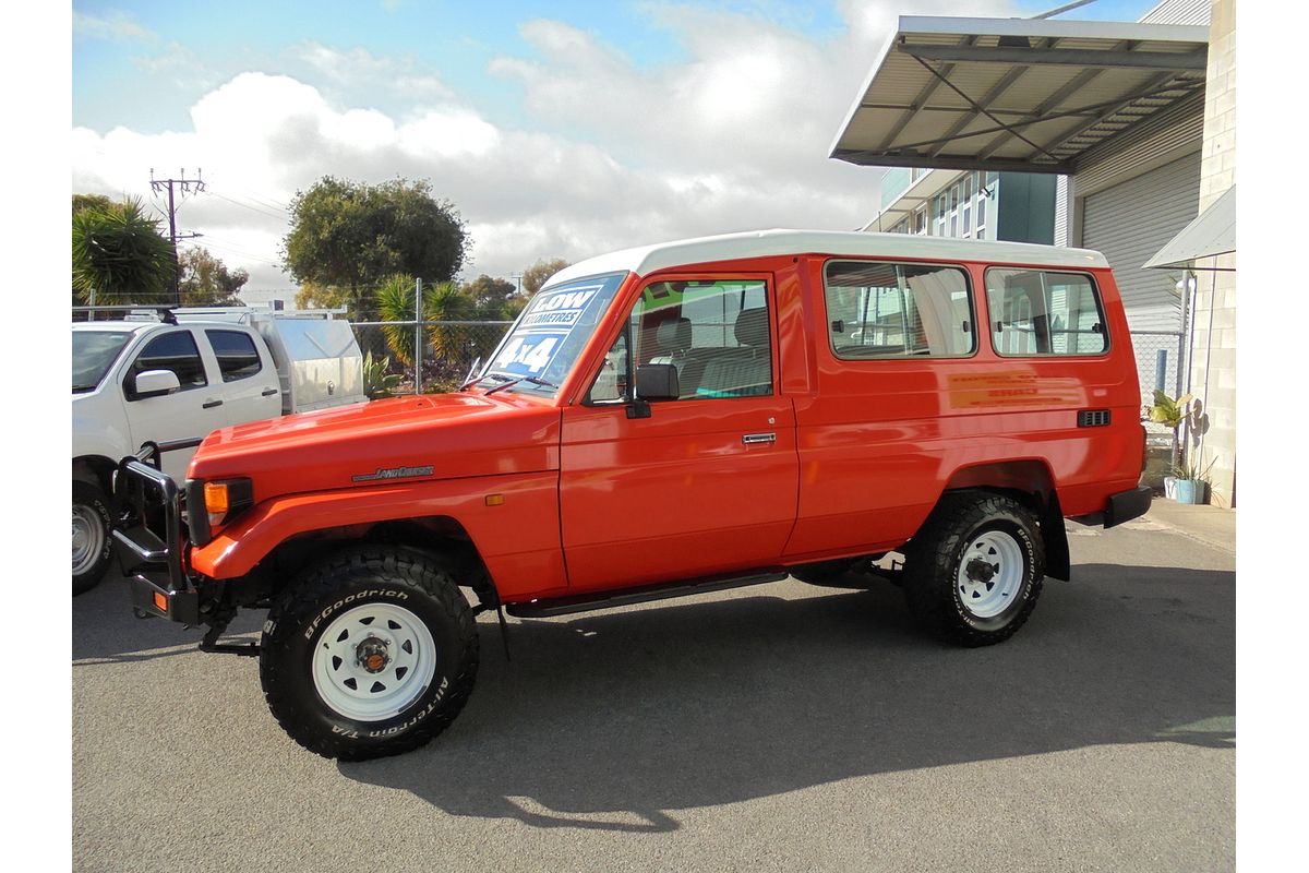 1996 Toyota Landcruiser Troopcarrier HZJ75RV