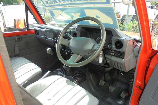 1996 Toyota Landcruiser Troopcarrier HZJ75RV