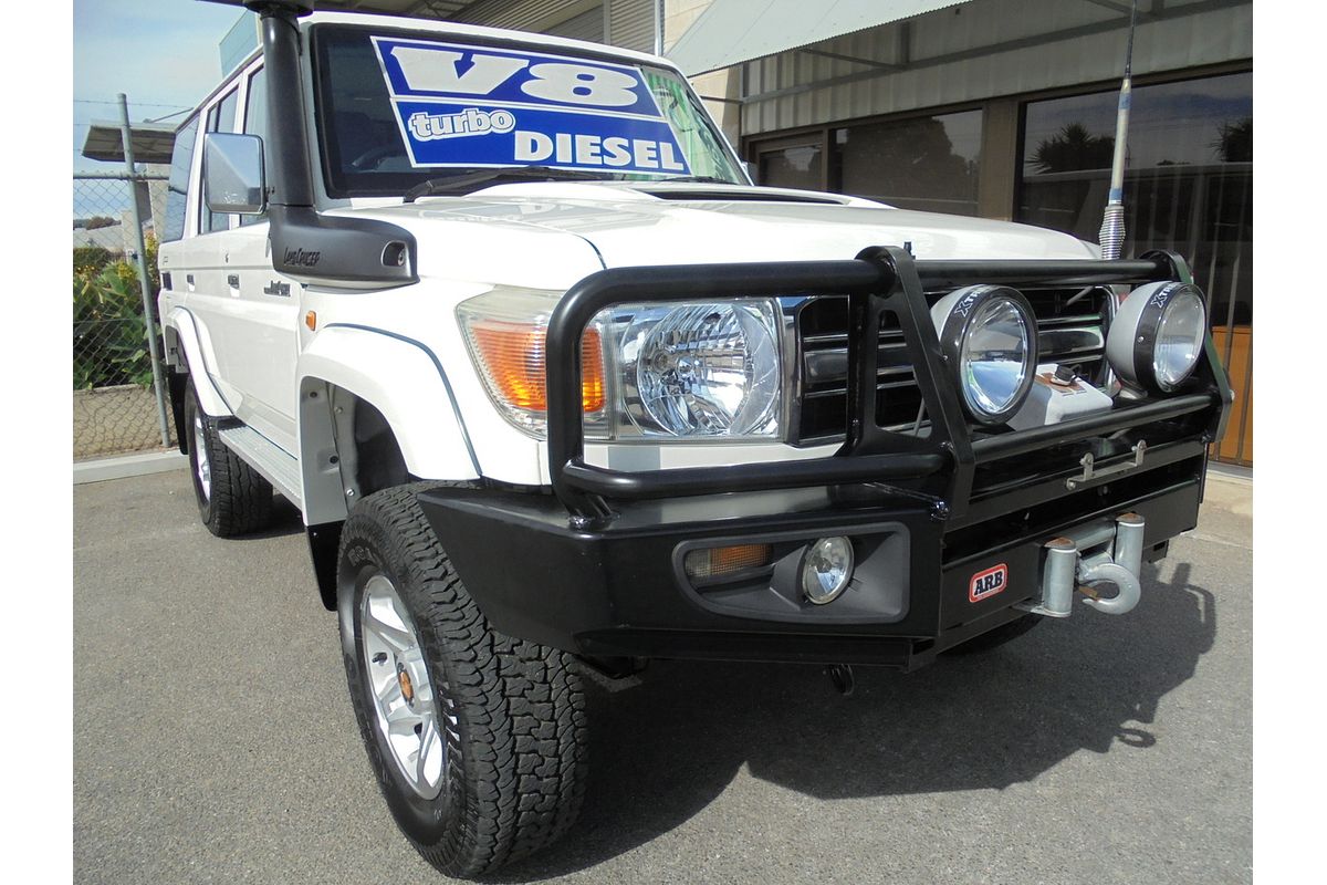 2011 Toyota Landcruiser GXL VDJ76R
