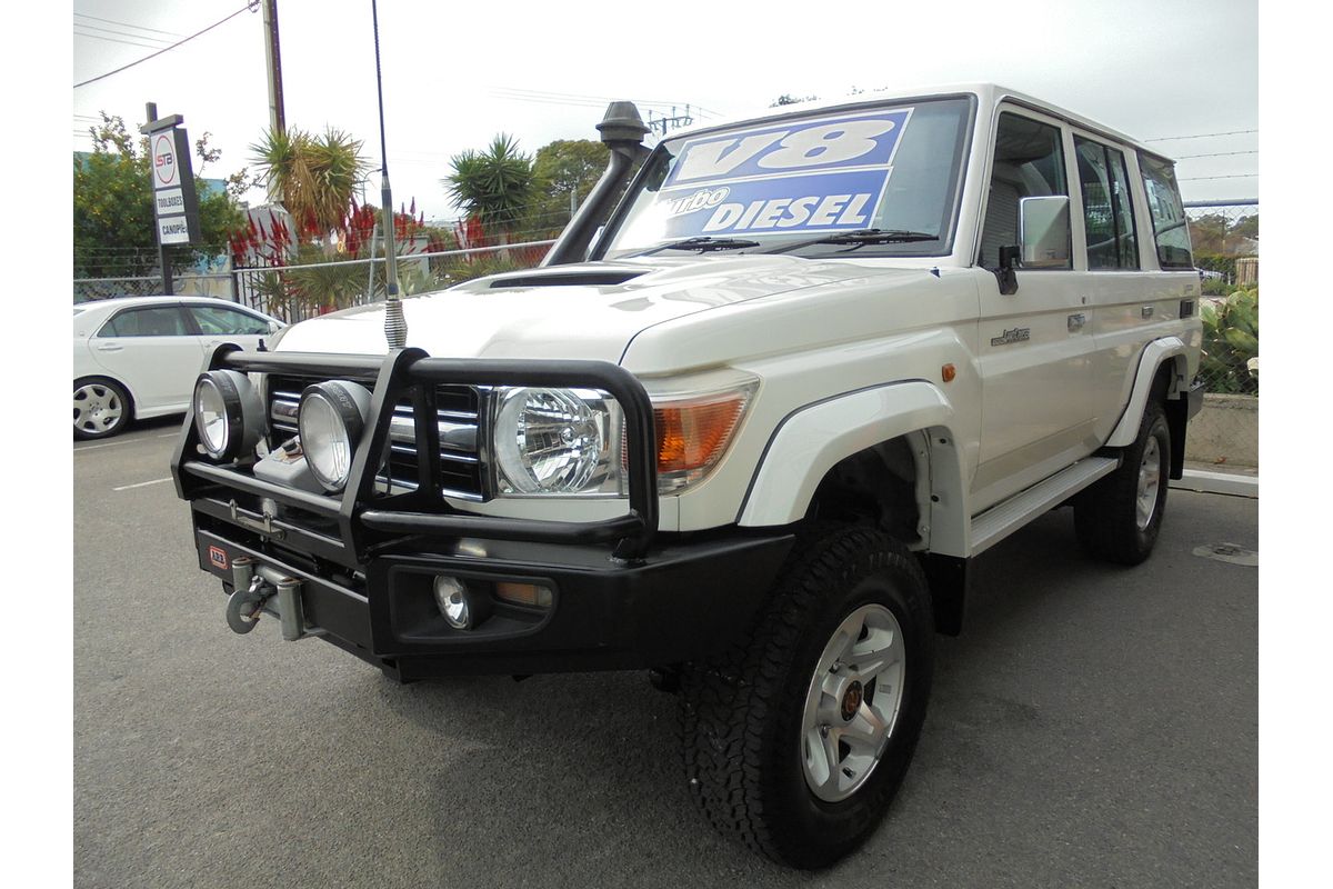 2011 Toyota Landcruiser GXL VDJ76R