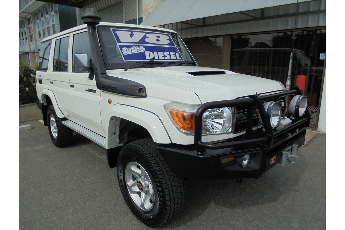 2011 Toyota Landcruiser GXL VDJ76R