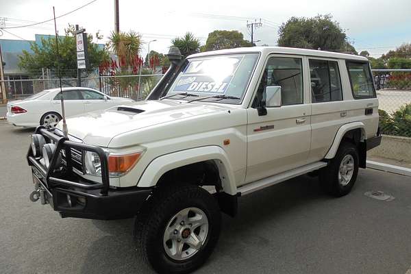 2011 Toyota Landcruiser GXL VDJ76R