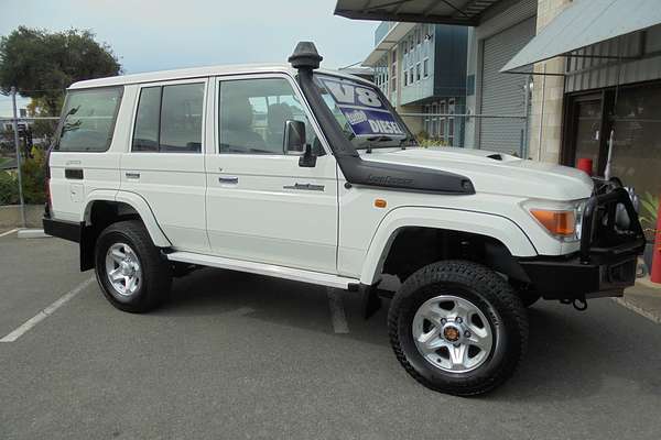 2011 Toyota Landcruiser GXL VDJ76R
