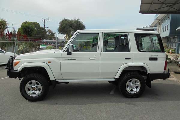 2011 Toyota Landcruiser GXL VDJ76R