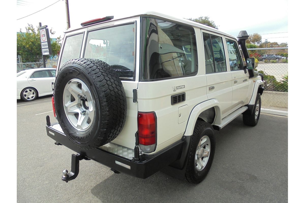 2011 Toyota Landcruiser GXL VDJ76R