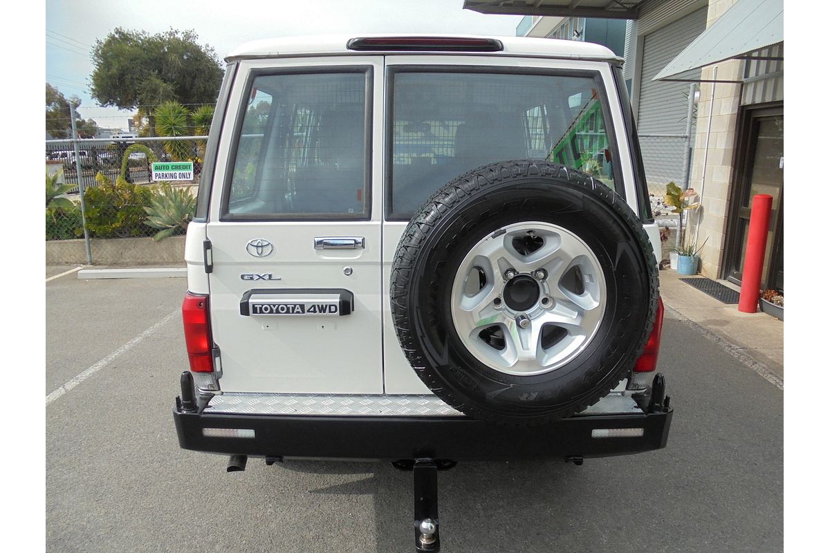 2011 Toyota Landcruiser GXL VDJ76R