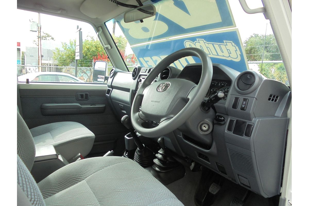 2011 Toyota Landcruiser GXL VDJ76R