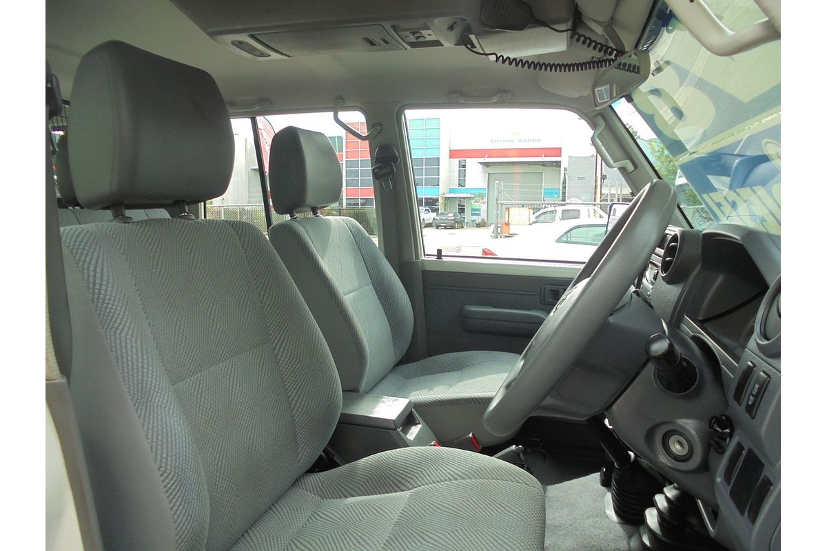2011 Toyota Landcruiser GXL VDJ76R