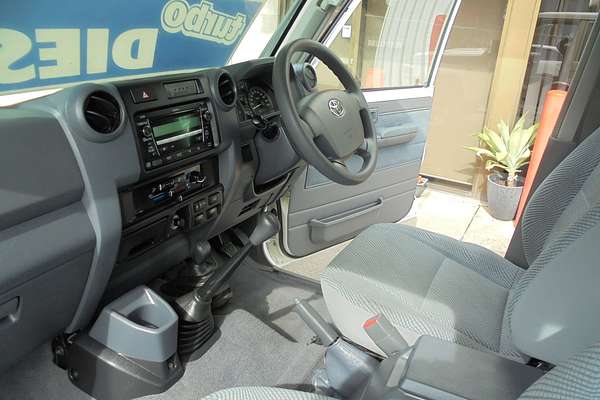 2011 Toyota Landcruiser GXL VDJ76R