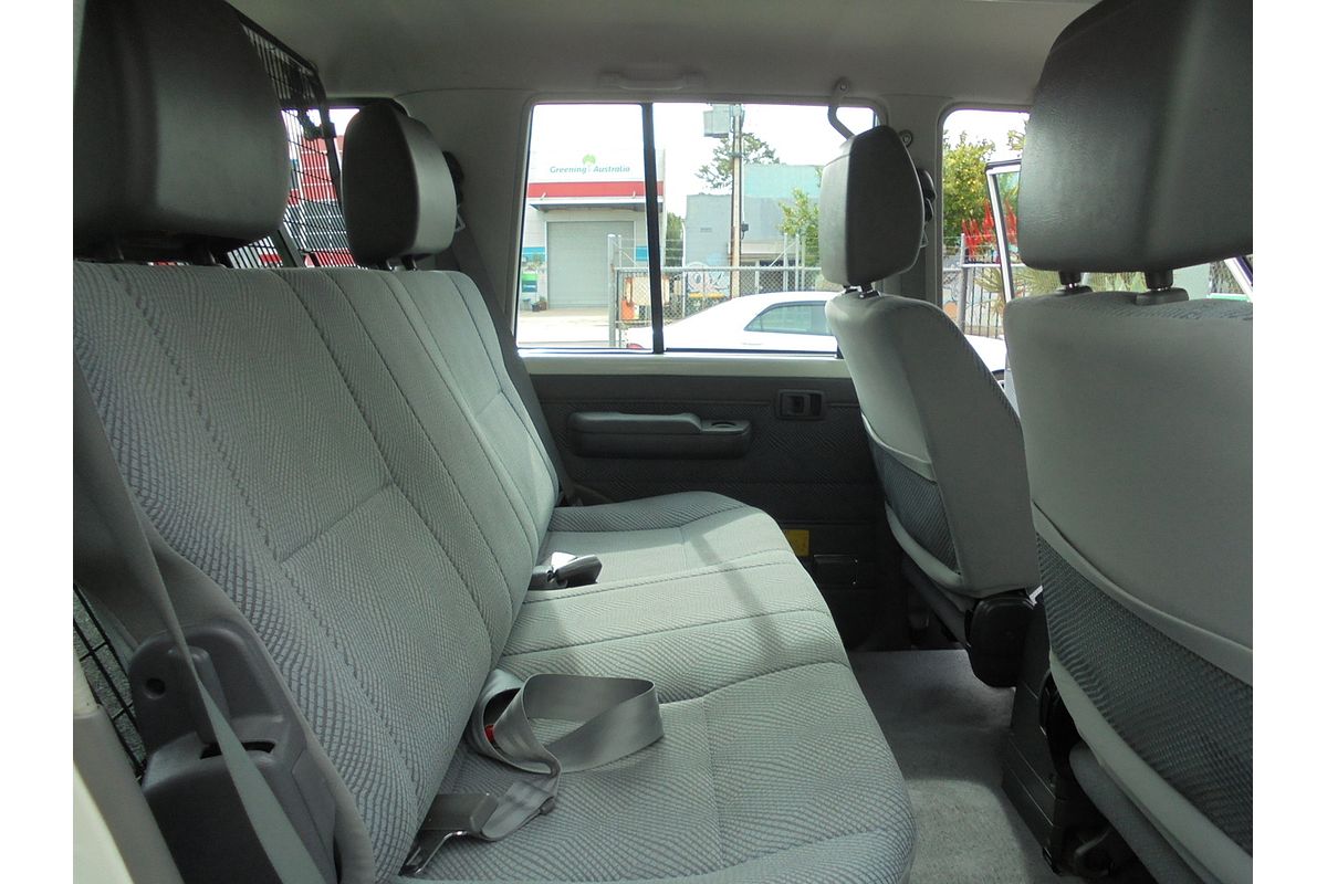 2011 Toyota Landcruiser GXL VDJ76R