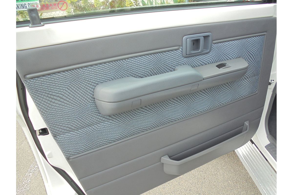 2011 Toyota Landcruiser GXL VDJ76R