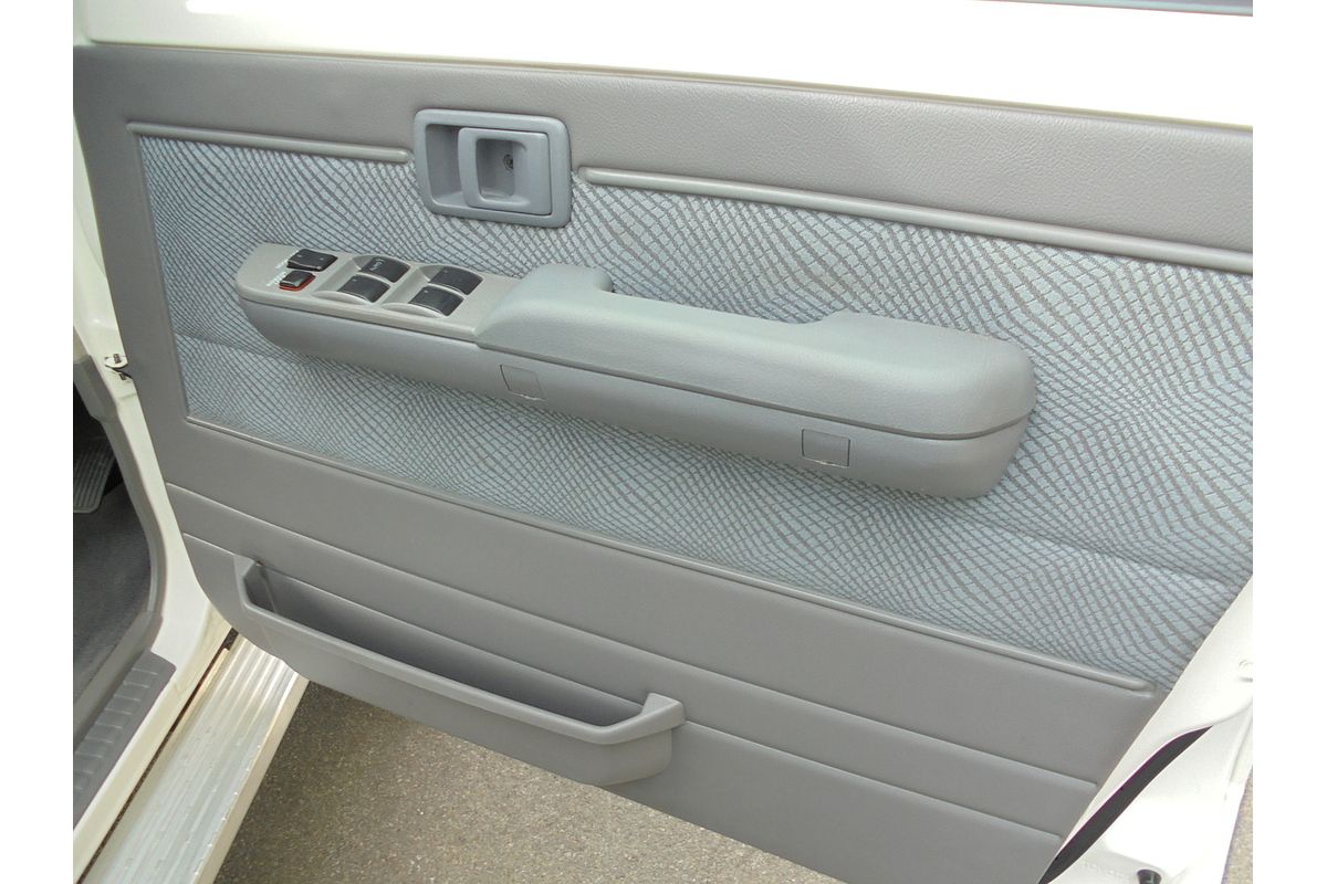 2011 Toyota Landcruiser GXL VDJ76R