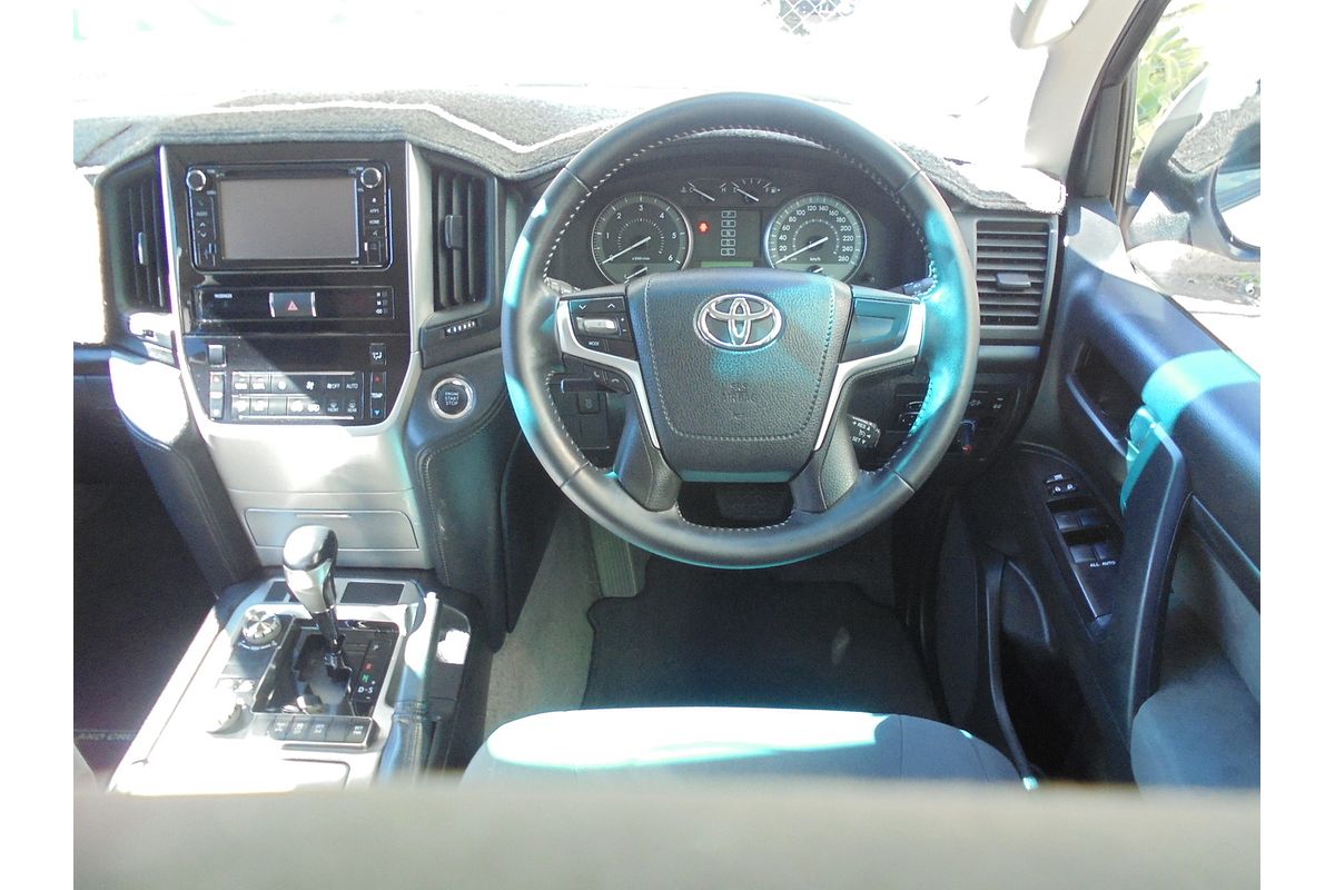 2017 Toyota Landcruiser GXL VDJ200R