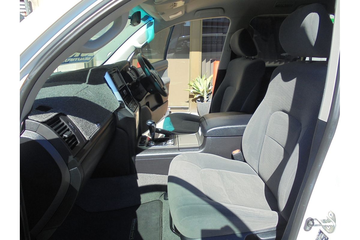2017 Toyota Landcruiser GXL VDJ200R