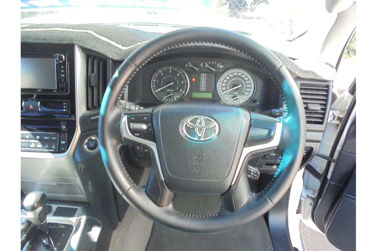 2017 Toyota Landcruiser GXL VDJ200R