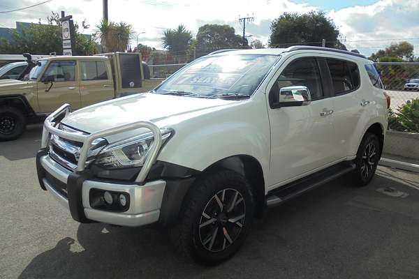 2021 Isuzu MU-X LS-T