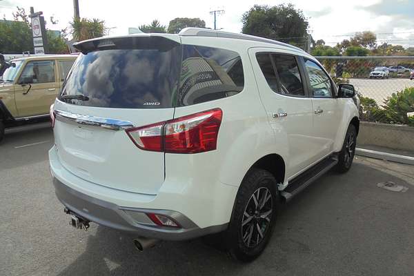 2021 Isuzu MU-X LS-T