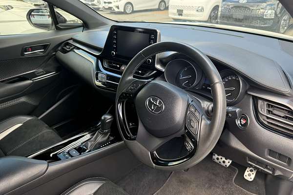2022 Toyota C-HR GR Sport ZYX10R