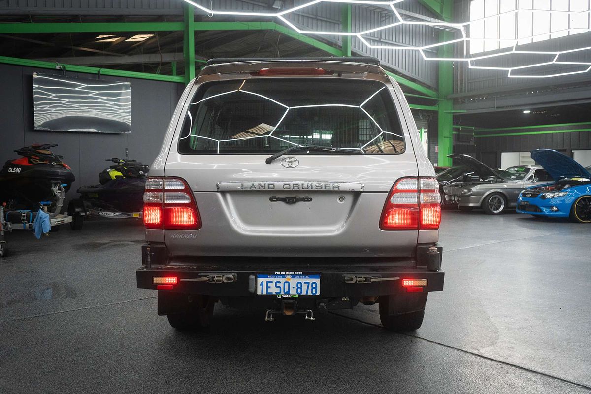 2004 Toyota Landcruiser Kakadu HDJ100R
