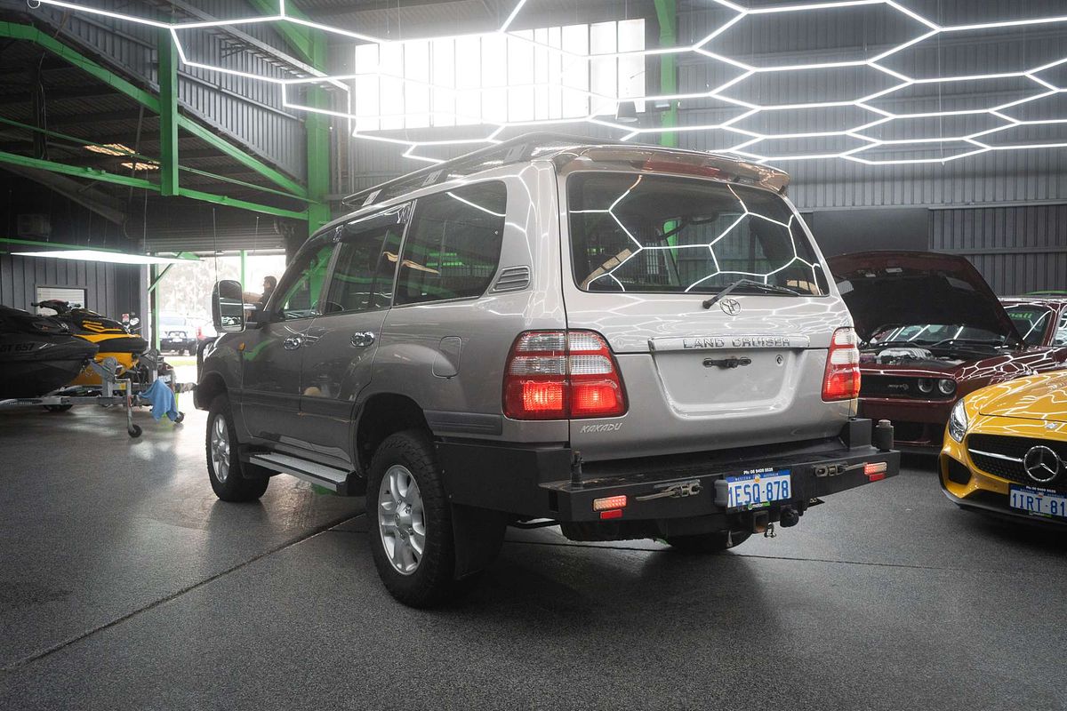 2004 Toyota Landcruiser Kakadu HDJ100R