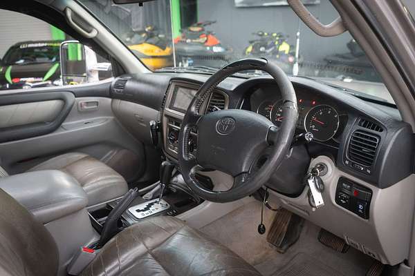 2004 Toyota Landcruiser Kakadu HDJ100R
