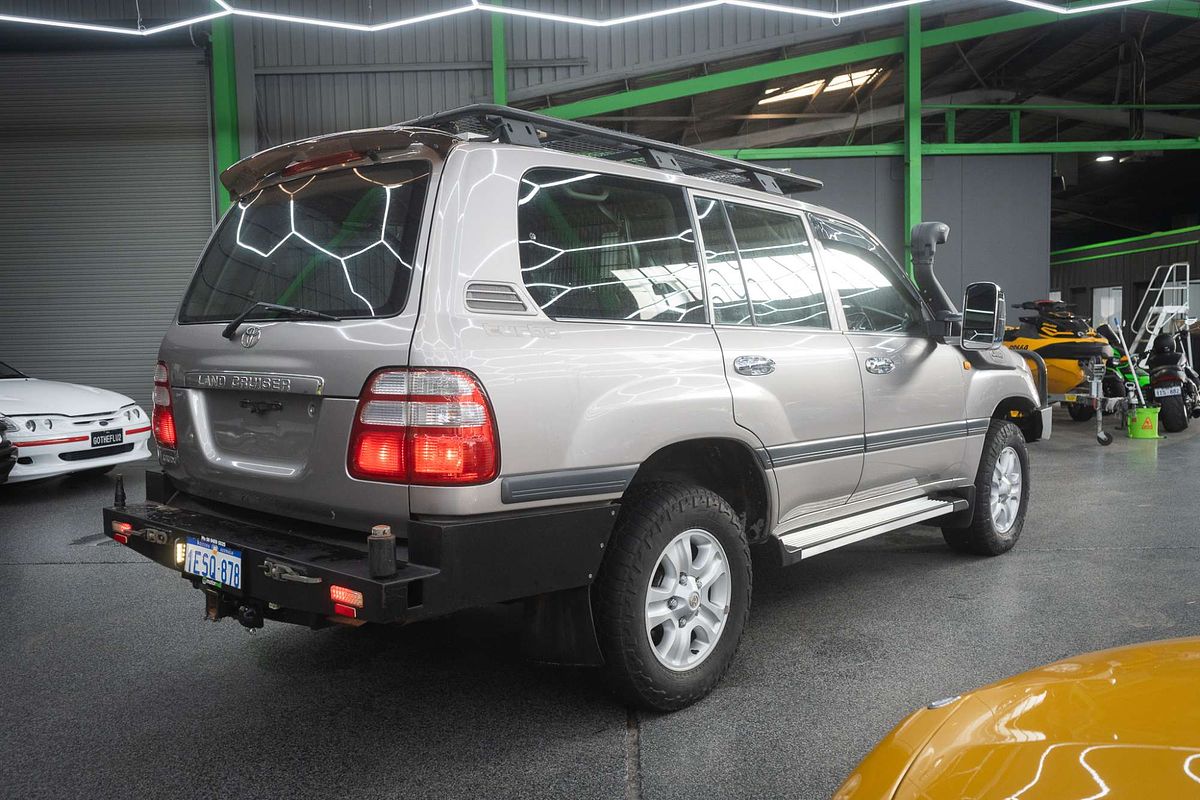2004 Toyota Landcruiser Kakadu HDJ100R