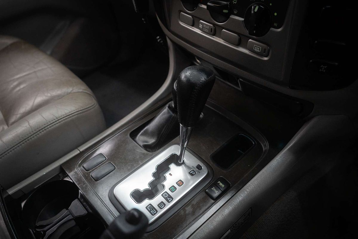 2004 Toyota Landcruiser Kakadu HDJ100R
