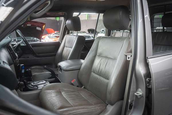2004 Toyota Landcruiser Kakadu HDJ100R