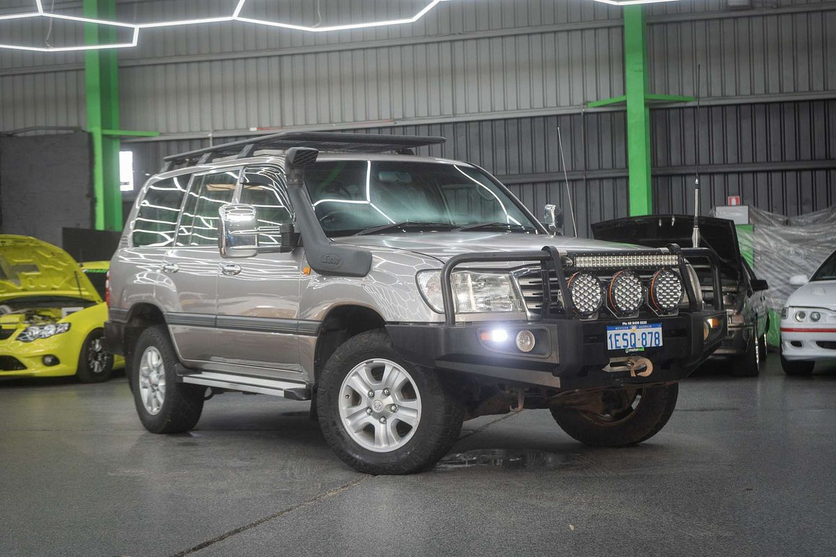 2004 Toyota Landcruiser Kakadu HDJ100R