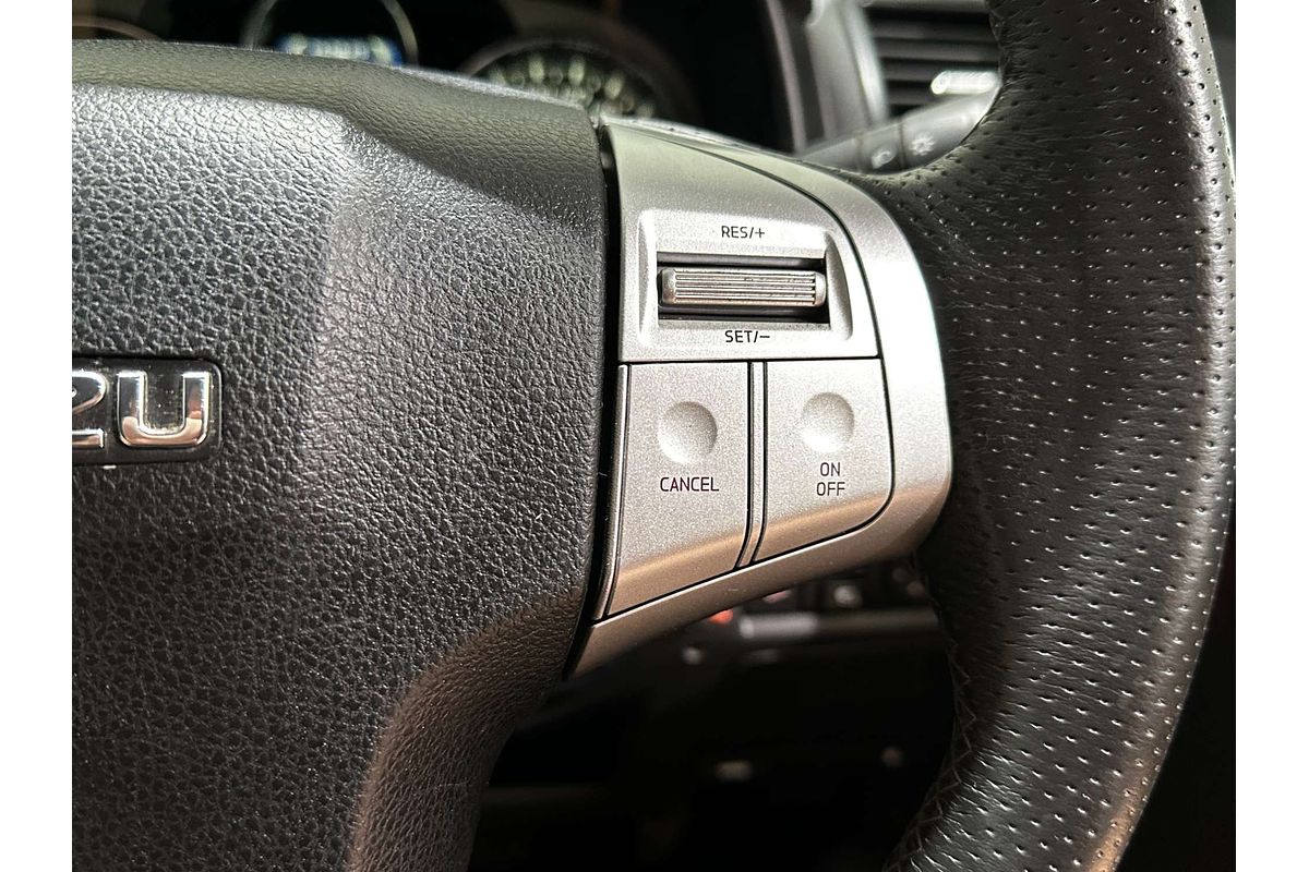 2018 Isuzu MU-X LS-T