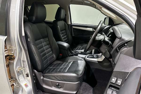 2018 Isuzu MU-X LS-T