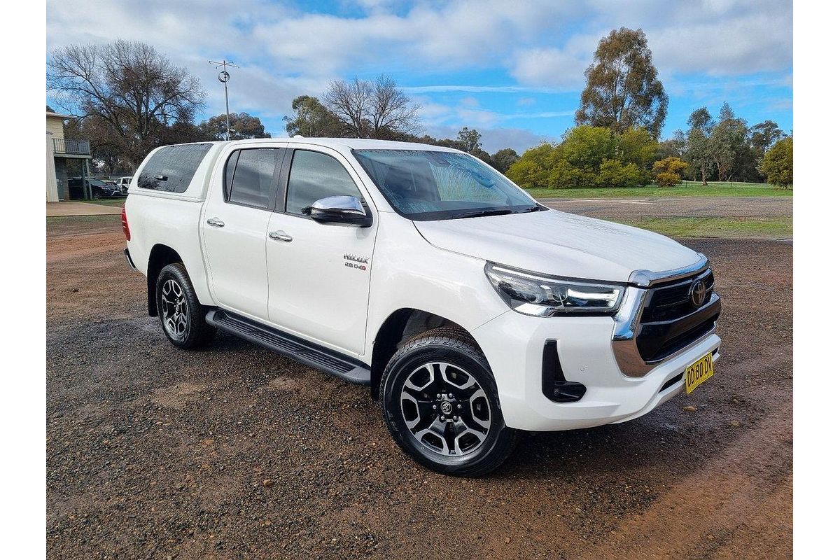 2022 Toyota Hilux SR5 GUN126R 4X4