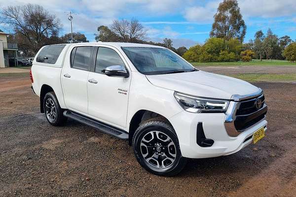 2022 Toyota Hilux SR5 GUN126R 4X4