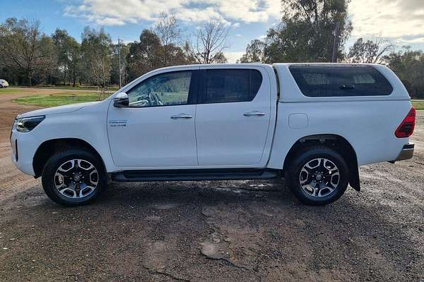 2022 Toyota Hilux SR5 GUN126R 4X4