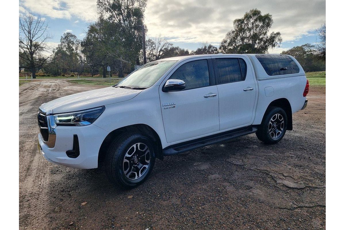 2022 Toyota Hilux SR5 GUN126R 4X4