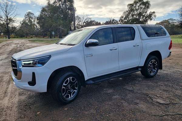 2022 Toyota Hilux SR5 GUN126R 4X4
