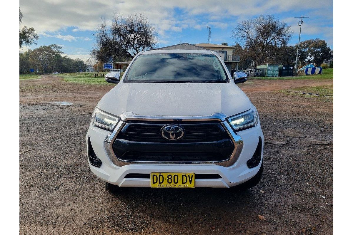 2022 Toyota Hilux SR5 GUN126R 4X4