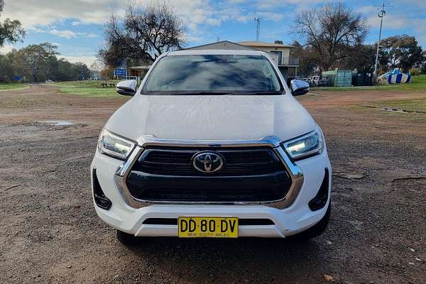 2022 Toyota Hilux SR5 GUN126R 4X4